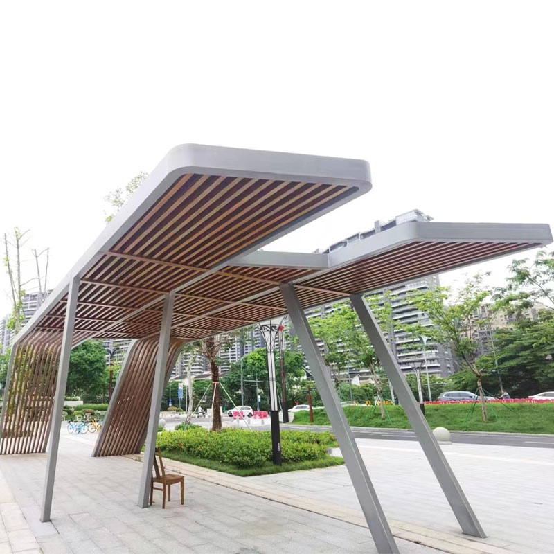 Komposittmateriale imitert tre pergola