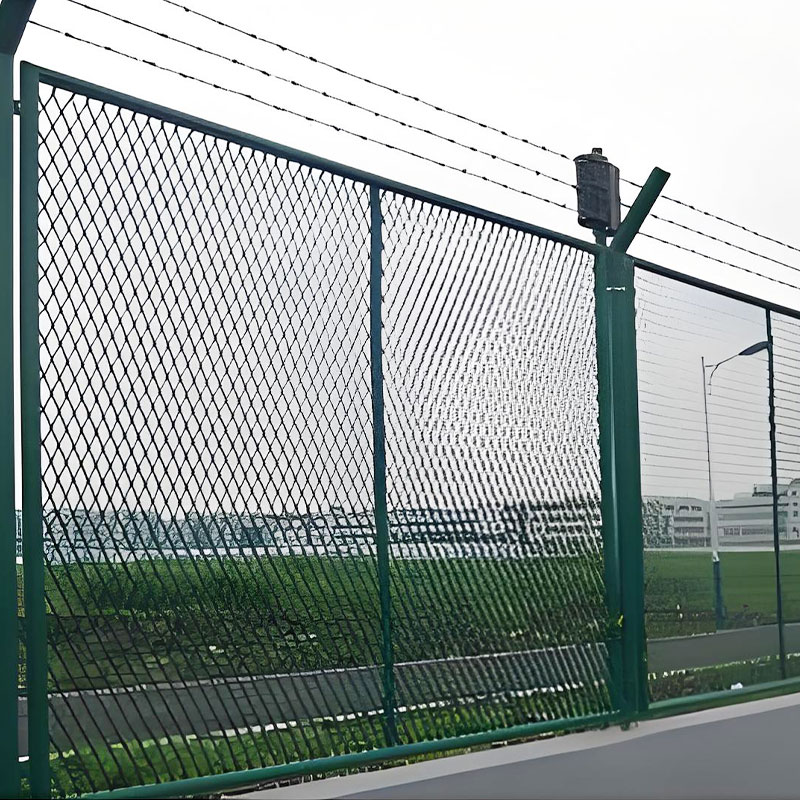Y-formet piggtråd fengsel flyplass gjerde-01